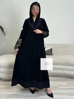 عباية غزل l بقماش كريب تدخيلات مقلم - اسود