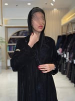 عباية مشاعل بقماش مخمل كوري بتطريز كحلي
