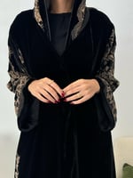 تشكيلة شتاء 2024 - عباية ميسم مخمل مشجر اسود