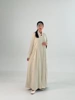 عباية سوار بليزر رسمي مزين بكسرات وشك بقماش كريب ر...