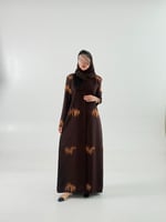 بليزر | عباية خزامى بقماش كريب باربي بتطريز بني