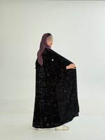 عباية رفاء بقماش مخمل مكسر برسم موف