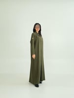 عباية ميرنا بقماش كريب مغربي زيتي 1
