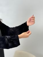 عباية ديلارا كريب الاناقة مع مخمل رمادي