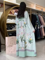 عباية الهبه لبنى بقماش حرير تويل تيفاني