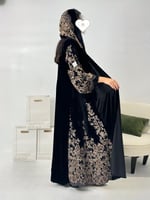 تشكيلة شتاء 2024 - عباية ميسم مخمل مشجر اسود