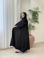 عباية ريام قماش كريب الاناقه تدخيلات بانوراما اسود