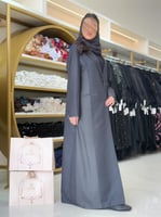 عباية هيفاء بليزر بقماش كريب ميرال مقلم