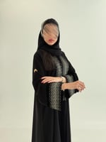 عباية ساميه بقماش كريب ملكي مع مخمل مطرز فضي