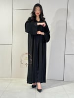 عباية نيرين بقماش كريب رموش تطريز كمبيوتر مخرم