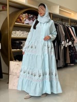 عباية افراح بقماش لنن تدخيلات لنن مطرز سماوي