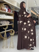 عباية مناير بقماش كريب ويفر مطرز بني