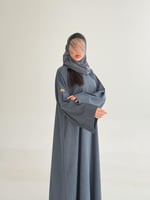 عباية خيلاء بقماش كريب مغربي ازرق