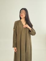 عباية زينب بقماش شامواه ببنسات زيتي