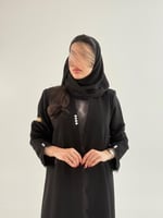 بليزر | عباية سماح بقماش كريب رموش مزين بدانتل