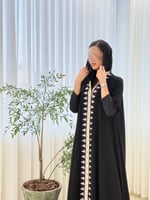 عباية فرحه بقماش ملكي بتطريز كرز دبل كلوش بيج مع و...