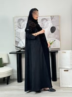 عباية سدل بقماش كريب الاناقة وجاكار مشجر