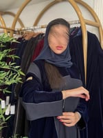 عباية تانيا بقماش مخمل كوري مع كريب كحلي