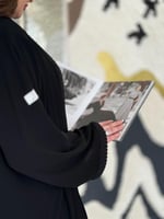 عباية ليلا بقماش كريب ملكي مزين بكلفه ناعم