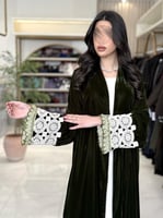 عباية لومي بقماش مخمل كوري كليشه بالكم زيتي