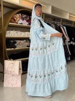 عباية افراح بقماش لنن تدخيلات لنن مطرز سماوي