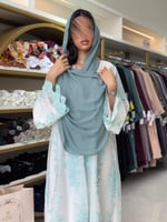 عباية بهجه بقماش شيفون مبطن بتطريز سماوي