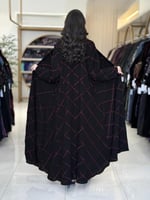 عباية ميسان بقماش كريب الابداع بتطريز عنابي