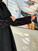 تشكيلة شتاء 2024 - عباية انسجام بقماش شامواه مع تط...