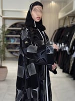 عباية تورد بقماش شيفون مبطن بتطريز هندسي