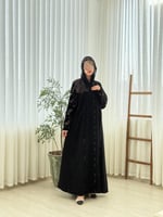 تشكيلة شتاء 2026- عباية سولار بقماش كريب الابداع م...