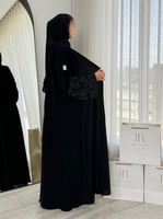 عباية ملحه | بقماش ملكي مع شاكيرا رمادي غامق