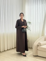 بليزر | عباية الاء بقماش كريب الاناقة مبطن بني