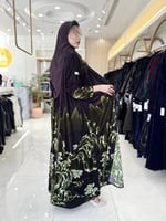 عباية ساندي بقماش مخمل كوري عودي برسم زيتي