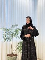 عباية عفيفه بقماش انترنت بكسرات ملون ٢