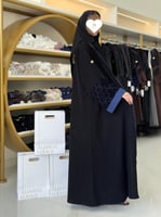 تشكيلة شتاء 2025 - عباية منى بقماش كريب الابداع تط...