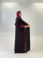 عباية سيلار بقماش مخمل كوري كم استرتش بدانتل عنابي