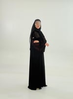 عباية ورده بقماش مخمل كوري تطريز بالكم