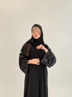 عباية نواره بقماش كريب ملكي كم دانتل جبير ورود