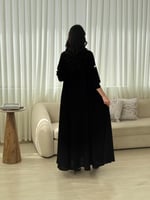 كولكشن العيد | عباية نغم بقماش كريب ملكي بتطريز وش...