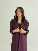 عباية غدي بقصة بليزر بقماش كريب باربي برغندي