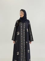 عباية الين بقماش كريب اوكراني بتطريز كحلي