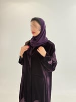 بليزر | عباية سلافه بقماش مخمل كوري بتطريز ورود بن...