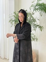 عباية تولاي بقماش كريب الاناقة تدخيلات جاكار رمادي