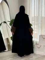 عباية جيان | اسود تدخيلات مقلم وبني