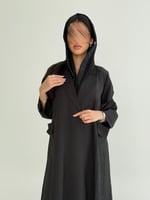 عباية ياسمين بقماش باربي تدخيلات جاكار اسود