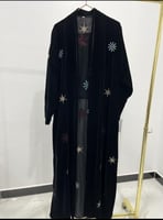 عباية نجمه بقماش مخمل كوري مطرز نجوم ملون