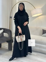 عباية كادي بقماش شامواه بطبعه دائرية مخرمة - اسود