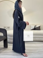 تشكيلة الصيف | عباية كريب باربي بارد - رصاصي