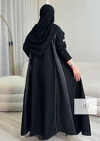عباية حصه l كلوش خيط ابيض تدخيلات جاكار - اسود