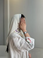 عباية ارين بقماش لنن بحياكه يدويه - بيج